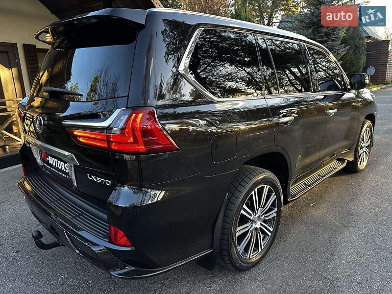 Позашляховик / Кросовер Lexus LX 2015 в Києві