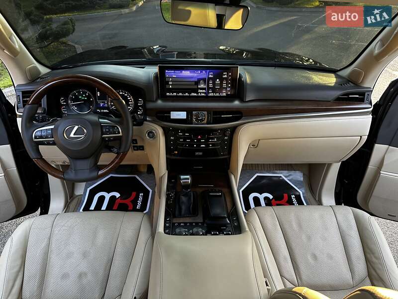 Позашляховик / Кросовер Lexus LX 2015 в Києві