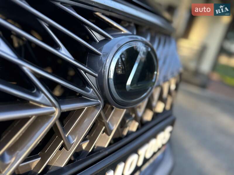 Позашляховик / Кросовер Lexus LX 2015 в Києві