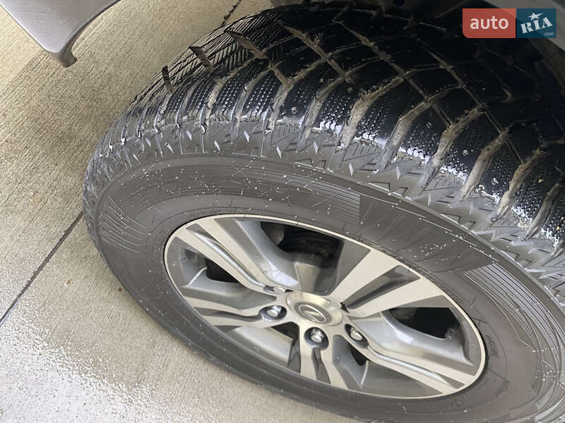 Внедорожник / Кроссовер Lexus LX 2003 в Черкассах