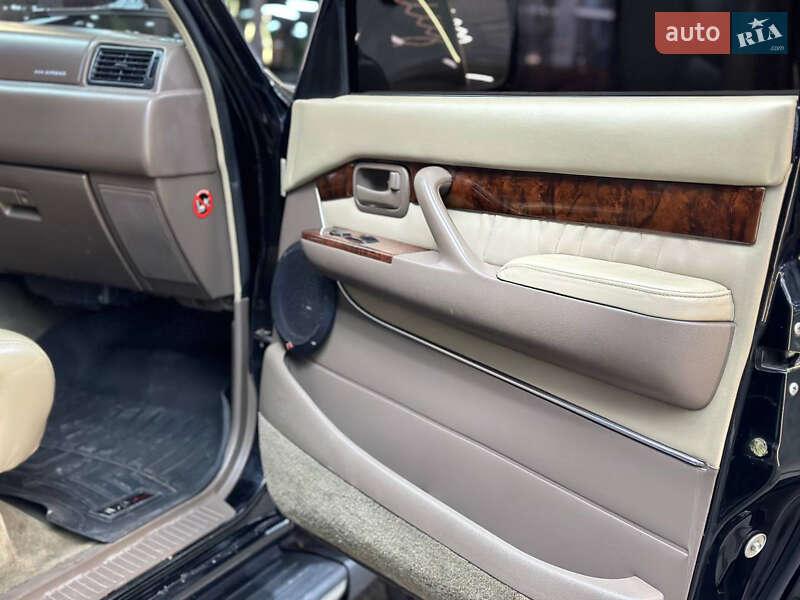 Позашляховик / Кросовер Lexus LX 1996 в Києві