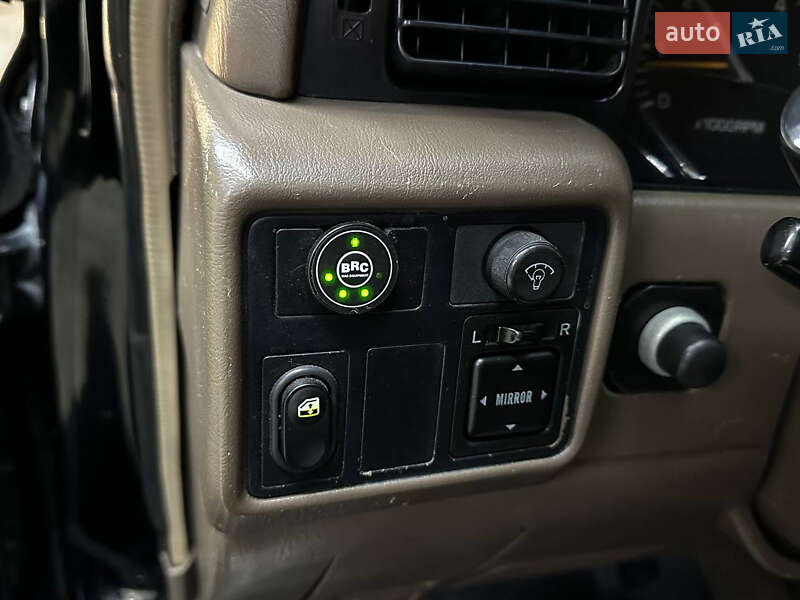 Позашляховик / Кросовер Lexus LX 1996 в Києві