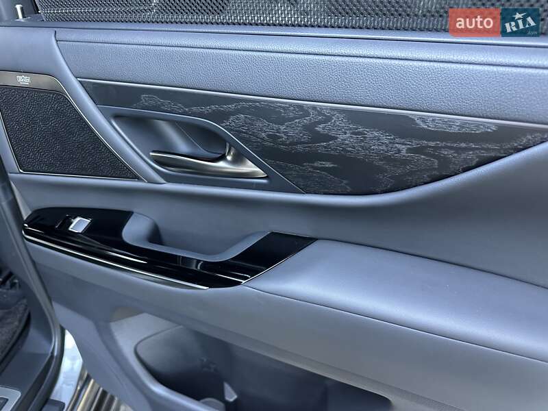 Позашляховик / Кросовер Lexus LX 2022 в Києві