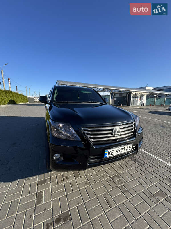 Lexus LX 2010