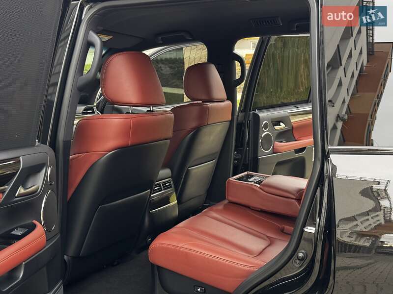 Позашляховик / Кросовер Lexus LX 2020 в Івано-Франківську