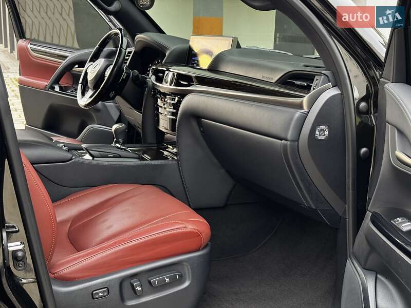 Позашляховик / Кросовер Lexus LX 2020 в Івано-Франківську