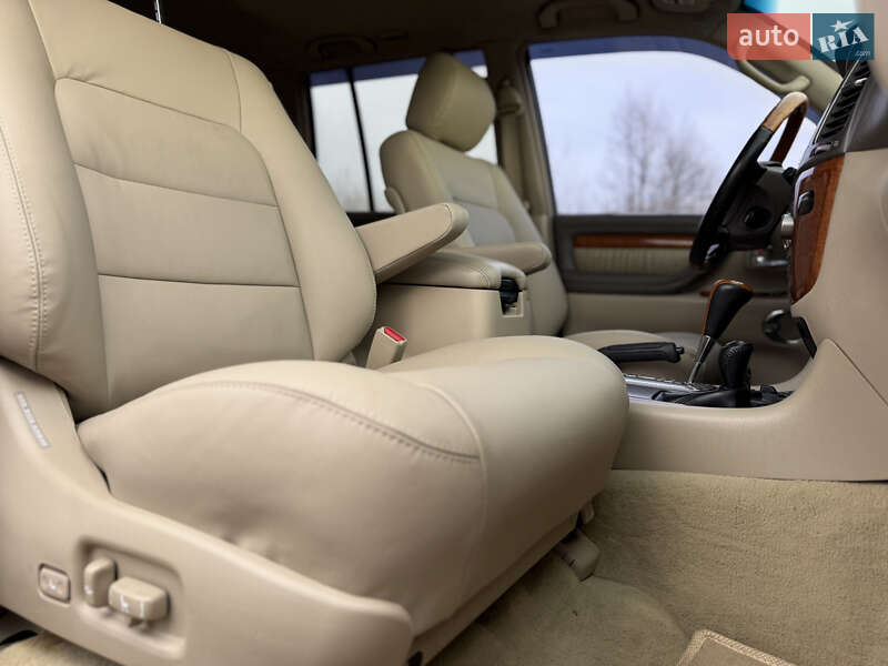 Позашляховик / Кросовер Lexus LX 2004 в Івано-Франківську