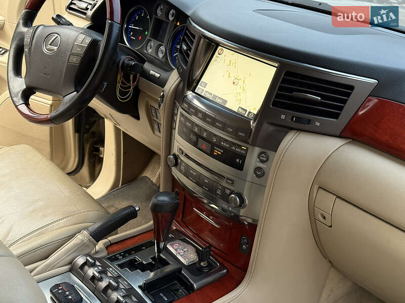 Позашляховик / Кросовер Lexus LX 2008 в Хмельницькому