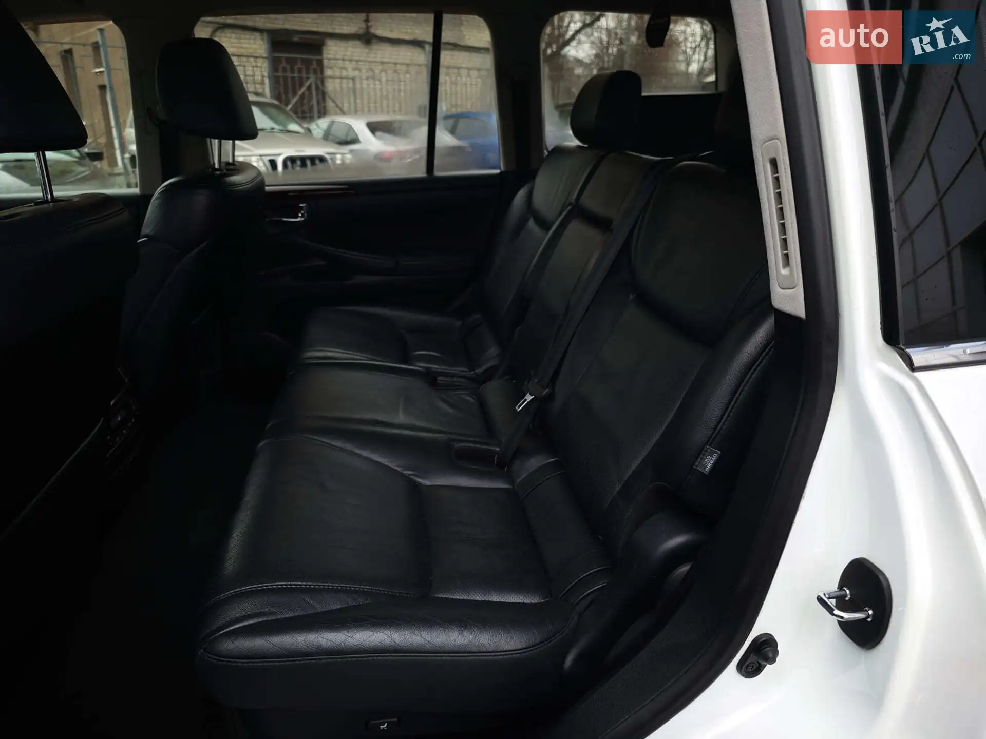 2011 Lexus LX - мініатюра 15