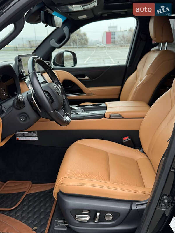 Внедорожник / Кроссовер Lexus LX 2023 в Киеве