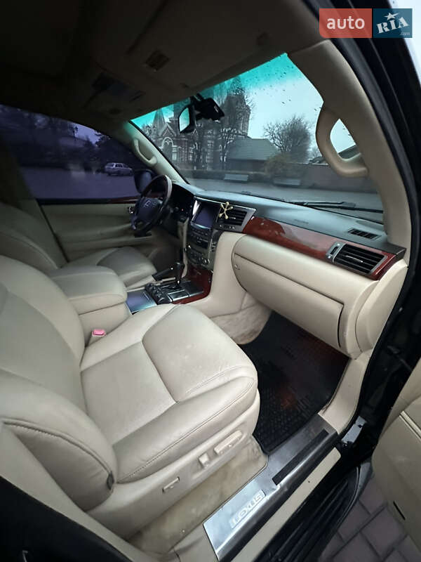 Внедорожник / Кроссовер Lexus LX 2008 в Днепре