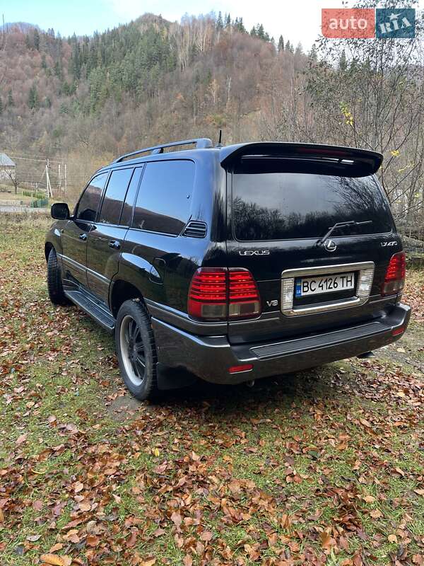 Позашляховик / Кросовер Lexus LX 2004 в Косові