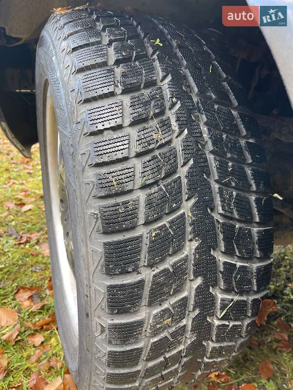 Позашляховик / Кросовер Lexus LX 2004 в Косові