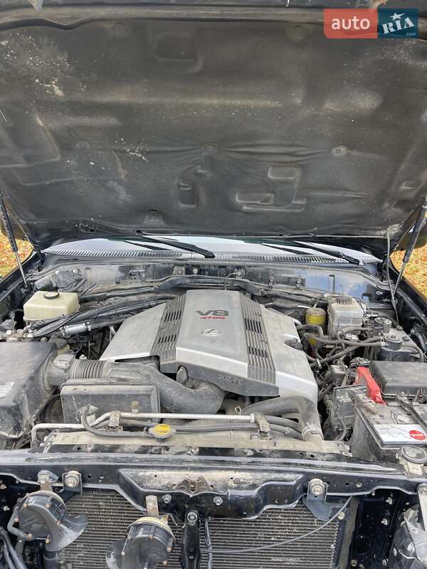 Позашляховик / Кросовер Lexus LX 2004 в Косові