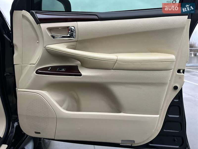 Внедорожник / Кроссовер Lexus LX 2010 в Киеве фото 63 Внедорожник / Кроссовер Lexus LX 2010 в Киеве