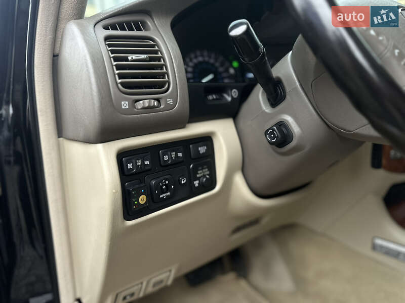 Внедорожник / Кроссовер Lexus LX 2004 в Ивано-Франковске