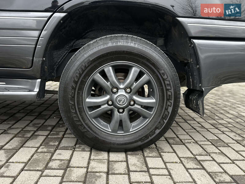 Внедорожник / Кроссовер Lexus LX 2004 в Ивано-Франковске