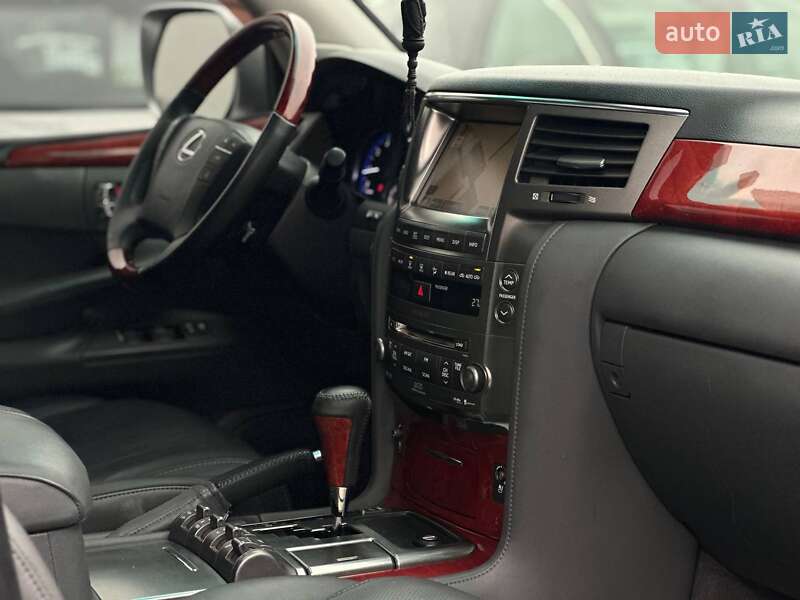 Позашляховик / Кросовер Lexus LX 2008 в Києві фото 12 Позашляховик / Кросовер Lexus LX 2008 в Києві