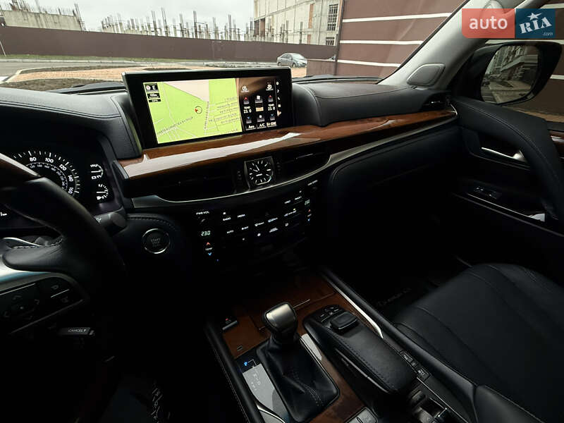 Внедорожник / Кроссовер Lexus LX 2016 в Умани