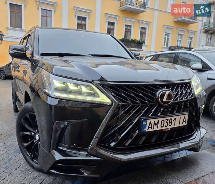 Внедорожник / Кроссовер Lexus LX 2015 в Одессе