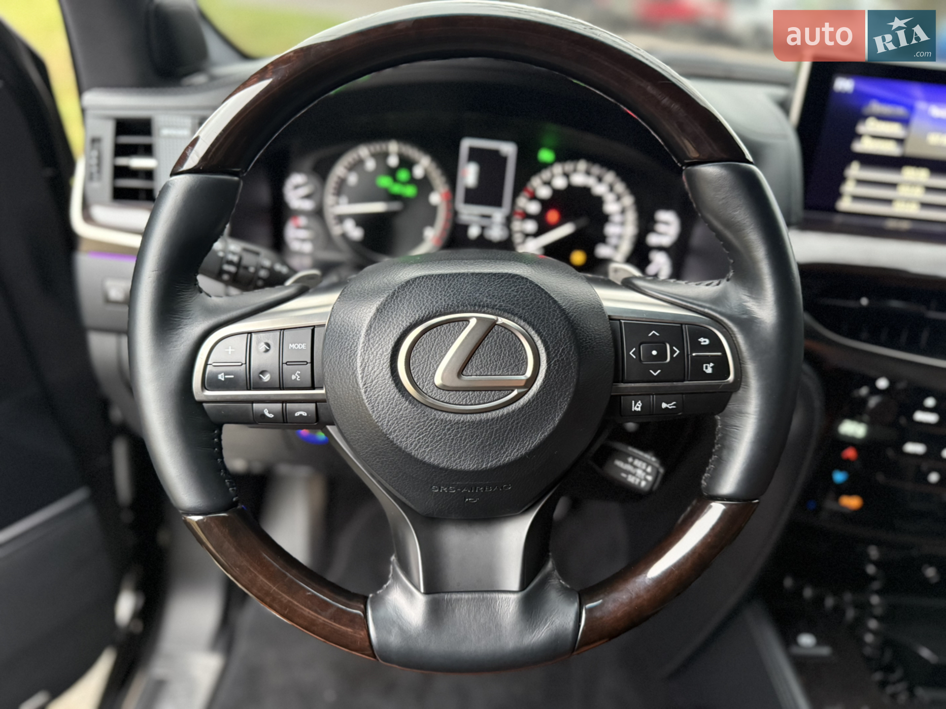 2016 Lexus LX - мініатюра 25