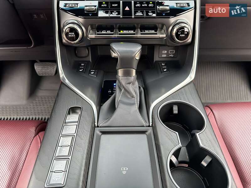 Внедорожник / Кроссовер Lexus LX 2022 в Киеве фото 26 Внедорожник / Кроссовер Lexus LX 2022 в Киеве