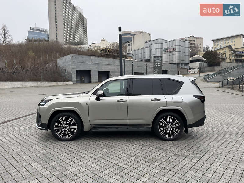 Внедорожник / Кроссовер Lexus LX 2022 в Киеве