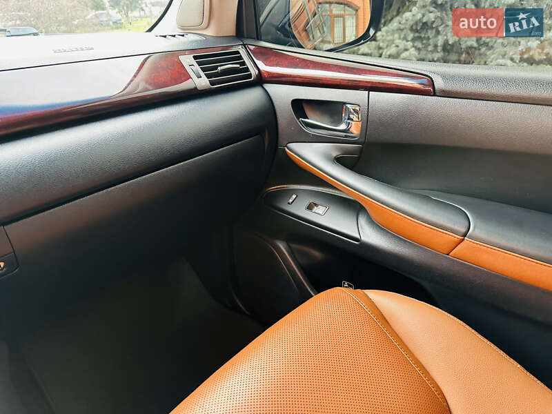 Внедорожник / Кроссовер Lexus LX 2011 в Днепре фото 25 Внедорожник / Кроссовер Lexus LX 2011 в Днепре