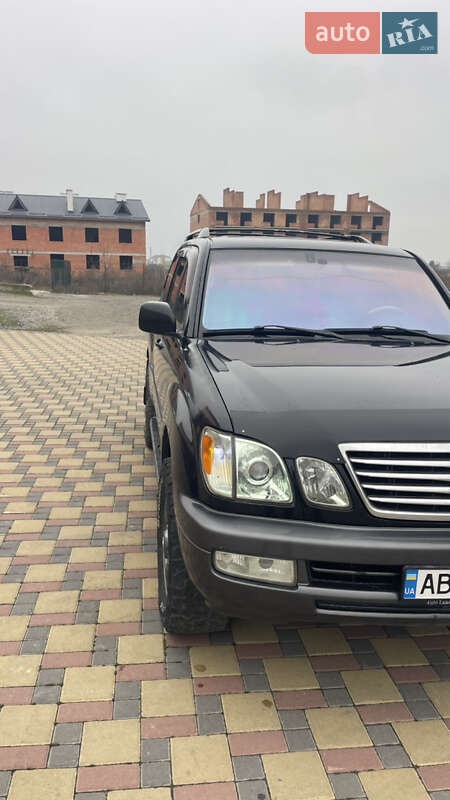 Внедорожник / Кроссовер Lexus LX 2005 в Гайсине