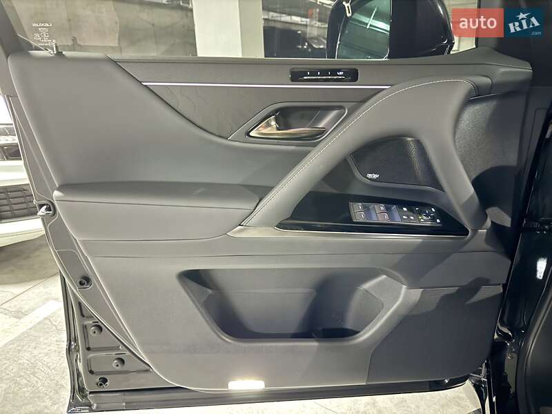 Внедорожник / Кроссовер Lexus LX 2025 в Днепре фото 25 Внедорожник / Кроссовер Lexus LX 2025 в Днепре
