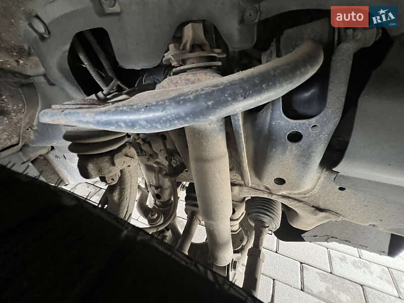 Внедорожник / Кроссовер Lexus LX 2001 в Сваляве фото 26 Внедорожник / Кроссовер Lexus LX 2001 в Сваляве