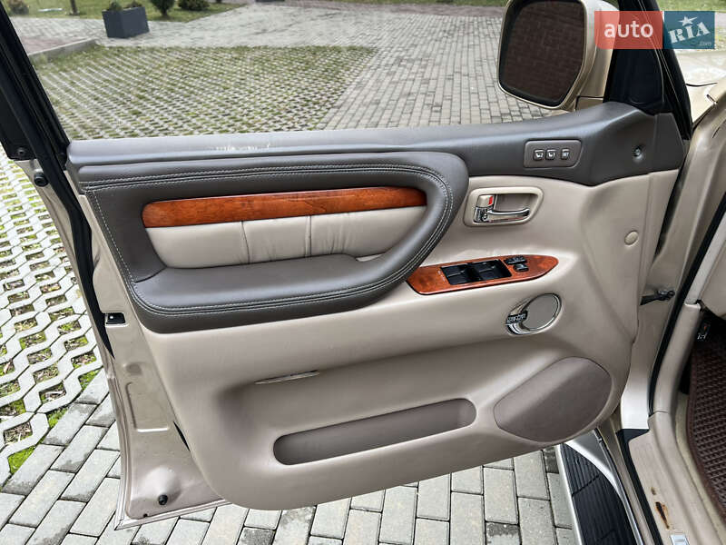 Внедорожник / Кроссовер Lexus LX 2001 в Сваляве фото 38 Внедорожник / Кроссовер Lexus LX 2001 в Сваляве