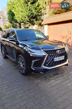 Позашляховик / Кросовер Lexus LX 2015 в Крижанівка