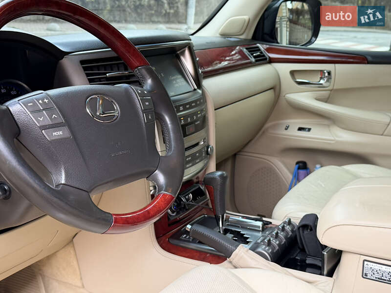 Внедорожник / Кроссовер Lexus LX 2008 в Киеве фото 13 Внедорожник / Кроссовер Lexus LX 2008 в Киеве