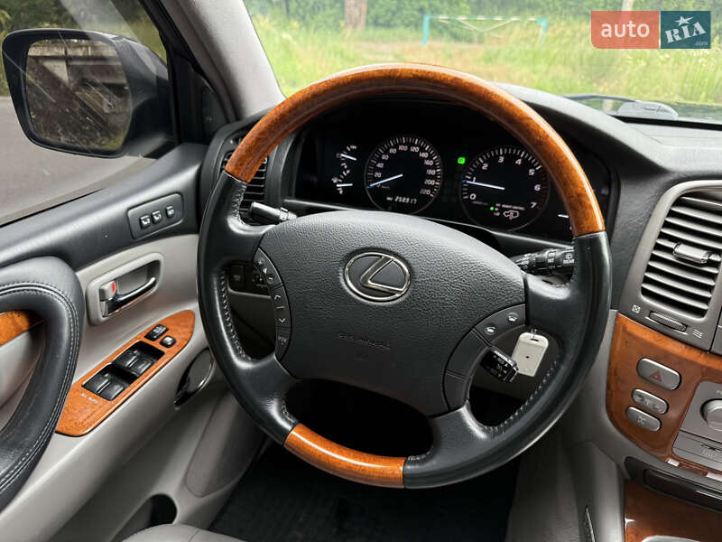 Внедорожник / Кроссовер Lexus LX 2007 в Киеве