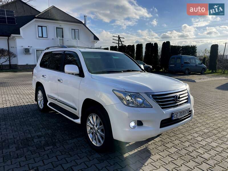 Внедорожник / Кроссовер Lexus LX 2008 в Черновцах