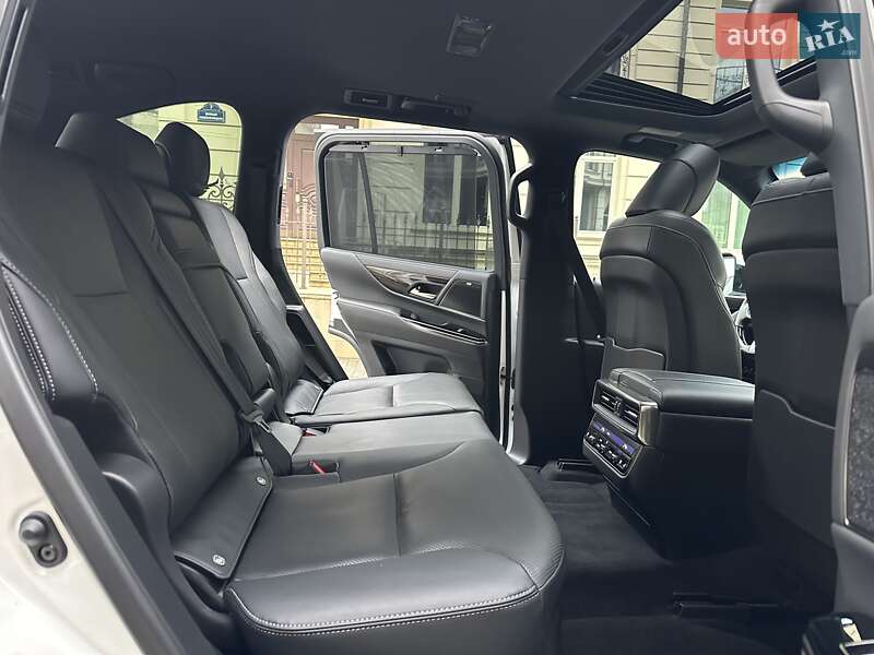 Внедорожник / Кроссовер Lexus LX 2022 в Киеве