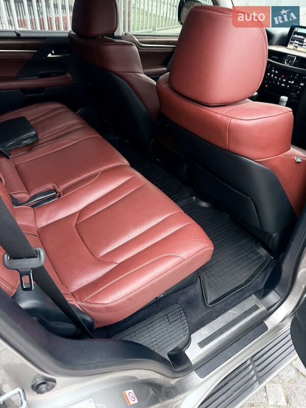 Внедорожник / Кроссовер Lexus LX 2016 в Днепре