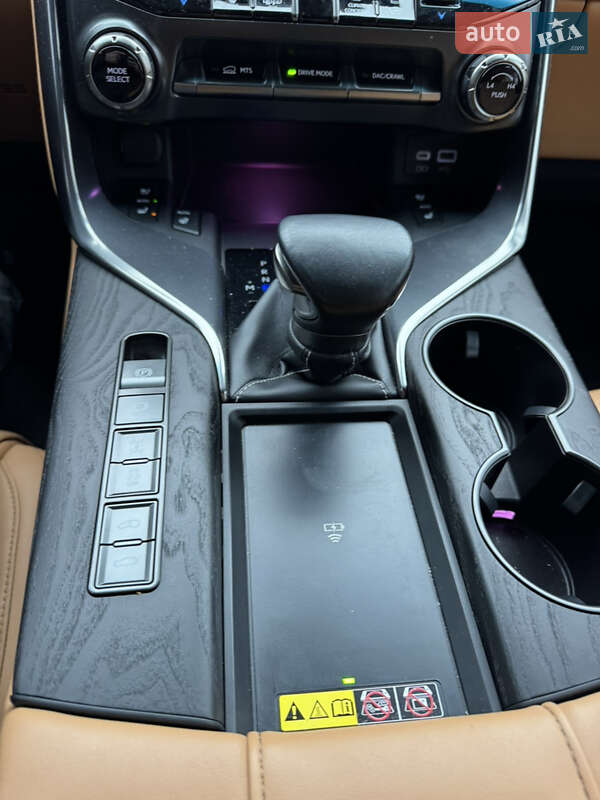 Внедорожник / Кроссовер Lexus LX 2022 в Днепре фото 35 Внедорожник / Кроссовер Lexus LX 2022 в Днепре