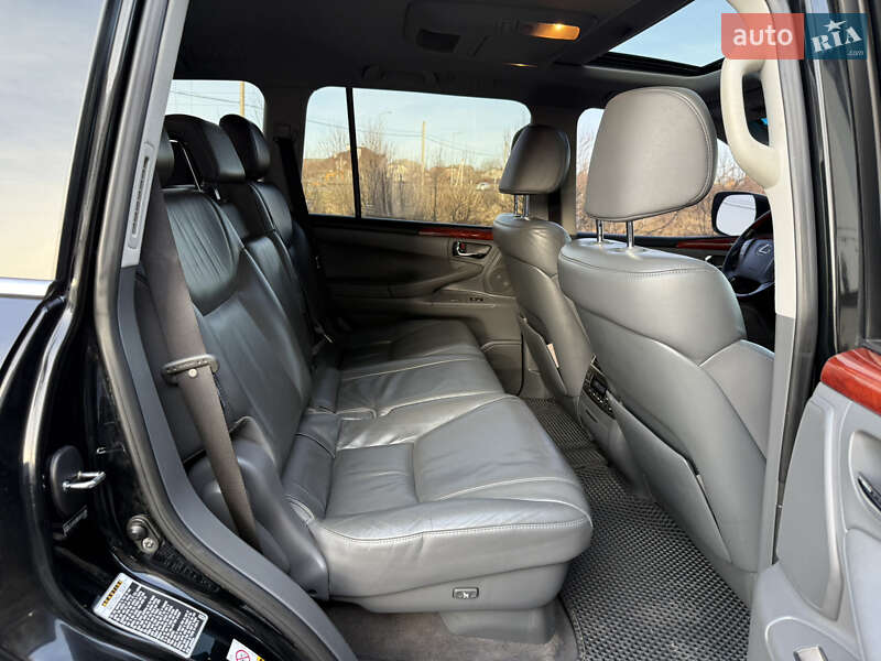 Внедорожник / Кроссовер Lexus LX 2008 в Стрые