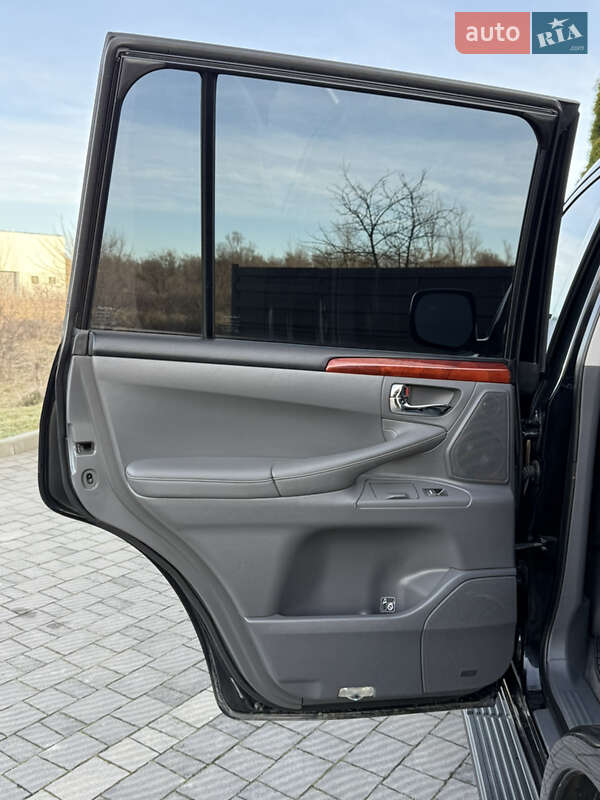 Внедорожник / Кроссовер Lexus LX 2008 в Стрые