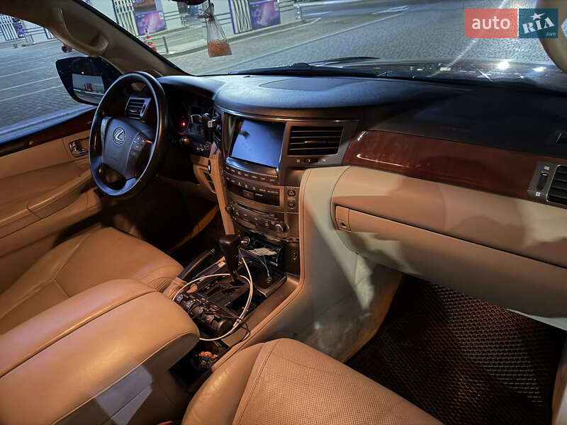 Внедорожник / Кроссовер Lexus LX 2008 в Одессе