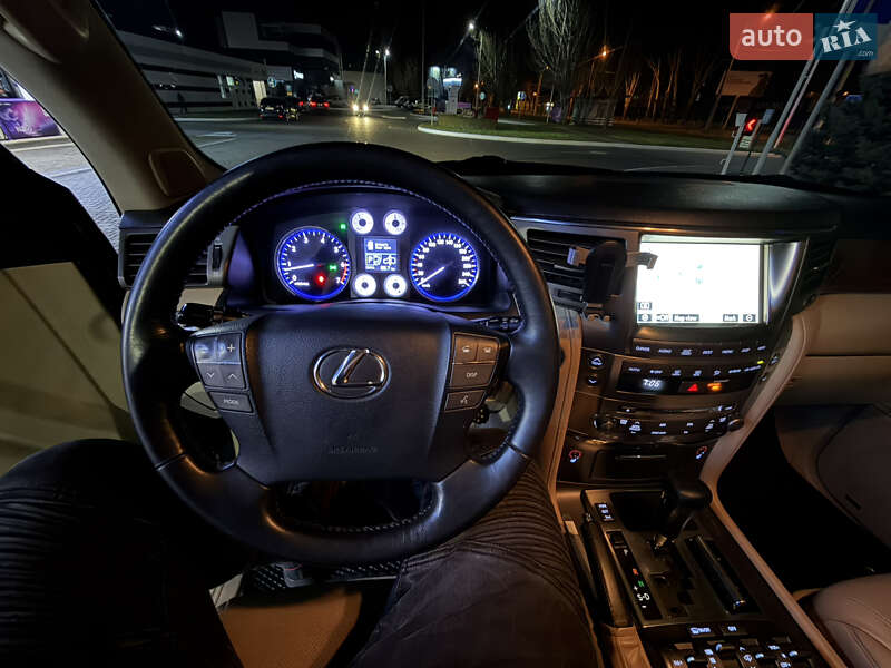 Внедорожник / Кроссовер Lexus LX 2008 в Одессе
