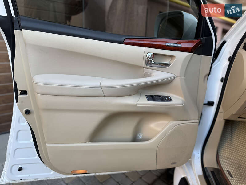 Внедорожник / Кроссовер Lexus LX 2008 в Виннице