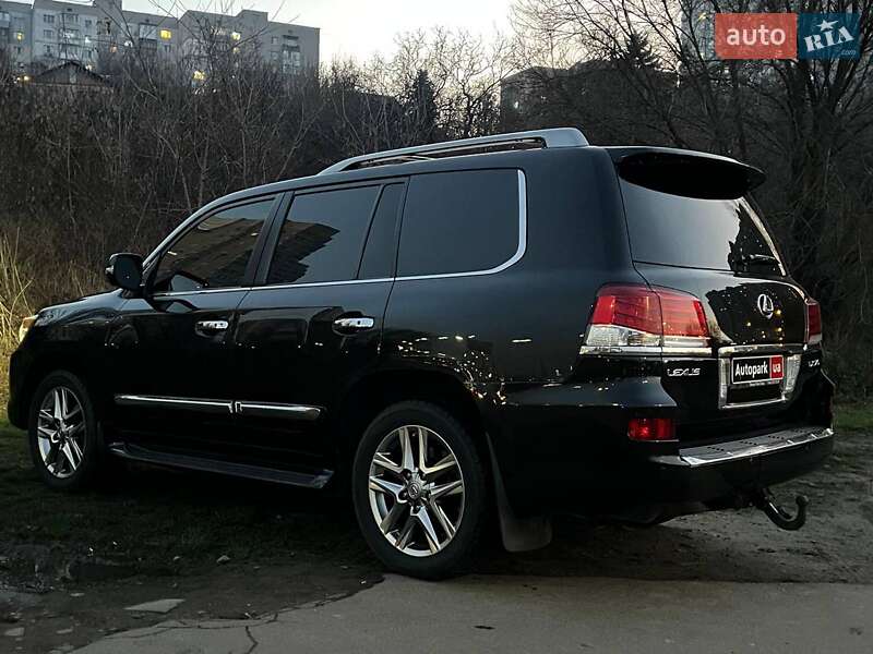 Внедорожник / Кроссовер Lexus LX 2013 в Киеве