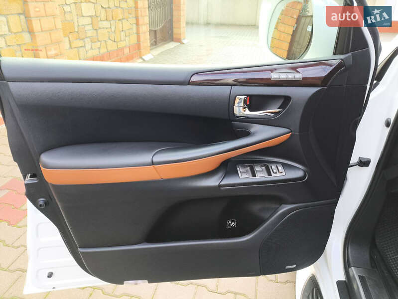 Позашляховик / Кросовер Lexus LX 2010 в Одесі