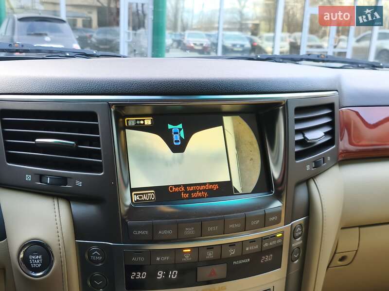 Позашляховик / Кросовер Lexus LX 2010 в Дніпрі