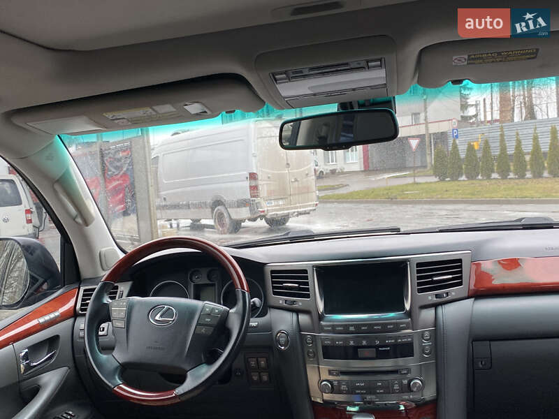 Внедорожник / Кроссовер Lexus LX 2008 в Ровно