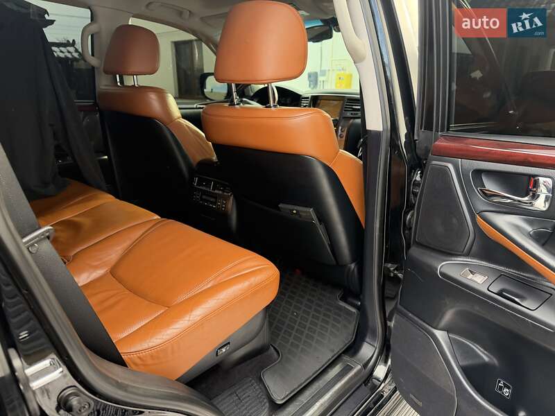 Внедорожник / Кроссовер Lexus LX 2011 в Львове