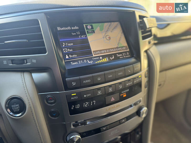 Внедорожник / Кроссовер Lexus LX 2013 в Киеве